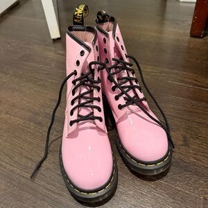 Dr. Martens 1460 Light Pink Patent Leather Lace Up Combat Boots Size 7